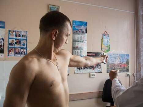 Новички "Авангарда" прошли медосмотр