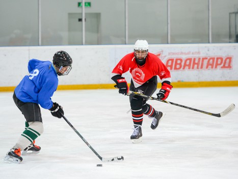 Турнир ХК "Авангард" среди дворовых детских команд в День космонавтики