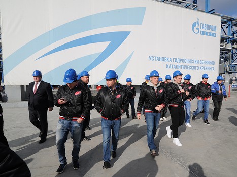 "Авангард" побывал с экскурсией на омском нефтезаводе