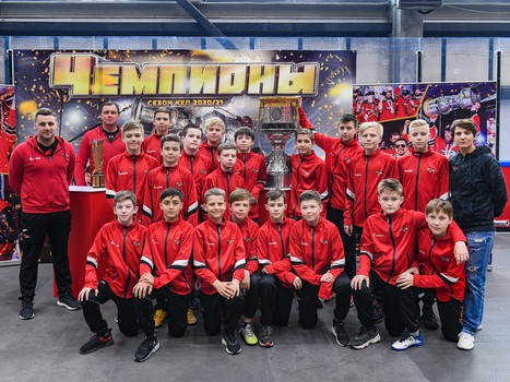 Полуфиналы и матчи за 5-8 места Первенства ЮХЛ в Омске