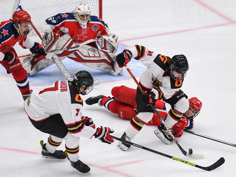 Четвёртый игровой день финала Первенства ЮХЛ в Омске