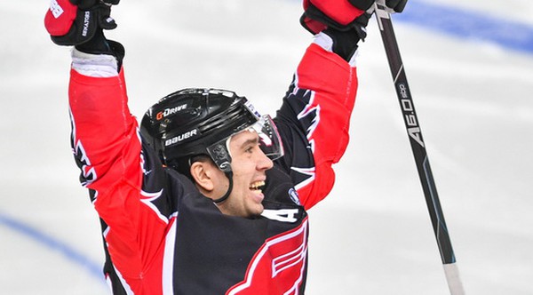 Илья Зубов реализует большинство в начале третьего периода!