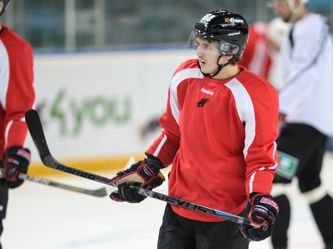 Открытая тренировка "Авангарда" для СМИ перед стартом серии с "Ак Барсом"