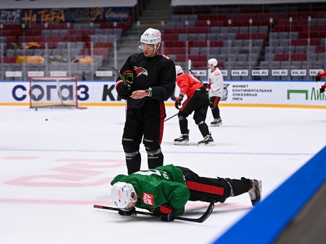 Раскатка «Авангарда» перед матчем в Сочи