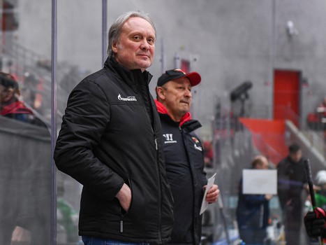 Полуфиналы и матчи за 5-8 места Первенства ЮХЛ в Омске