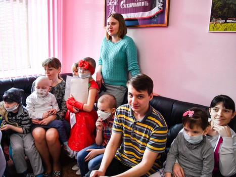 "Авангард" поздравил юных болельщиков из ОДКБ с наступающим Новым годом