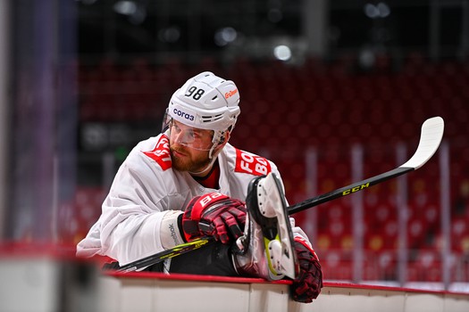 Раскатка «Авангарда» перед матчем в Челябинске