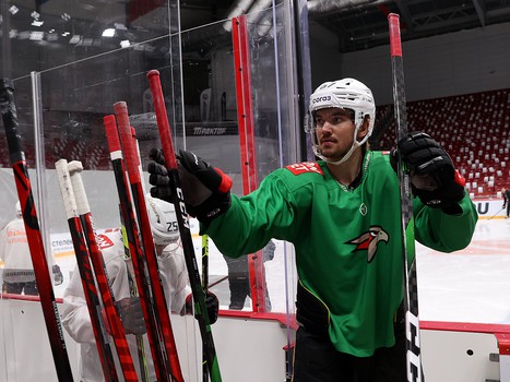 Раскатка «Авангарда» перед матчем в Челябинске