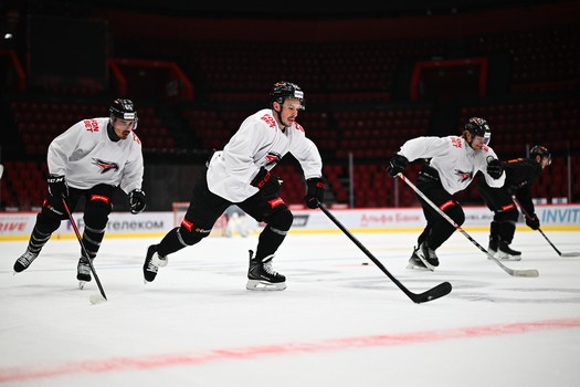 Тренировка «Авангарда» перед первым матчем серии с ЦСКА