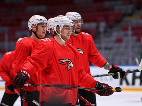 Раскатка «Авангарда» перед матчем в Сочи