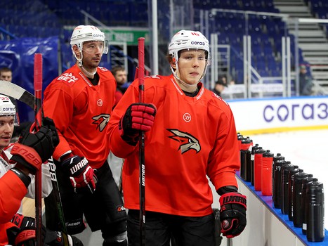 Тренировка «Авангарда» перед матчем в Уфе