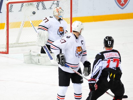 14.11.2015. "Авангард" - "Амур" 3:0