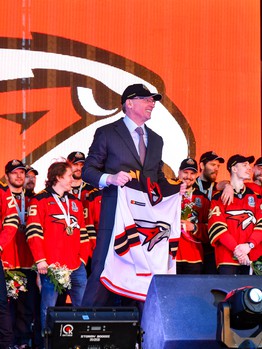 «Авангард» привёз Кубок Гагарина в Омск!