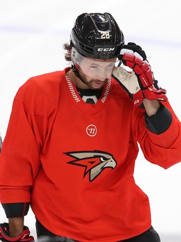 «Авангард» продолжает тренировки