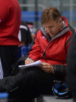 Первая тренировка ХК "Авангард" на льду "Арены Омск" в сезоне 2014/15