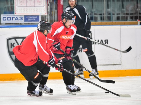 Открытая тренировка "Авангарда" для СМИ перед стартом плей-офф