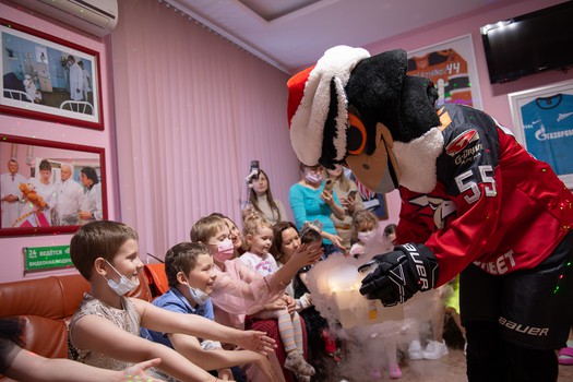 «Авангард» в гостях у болельщиков из гематологического отделения ОДКБ