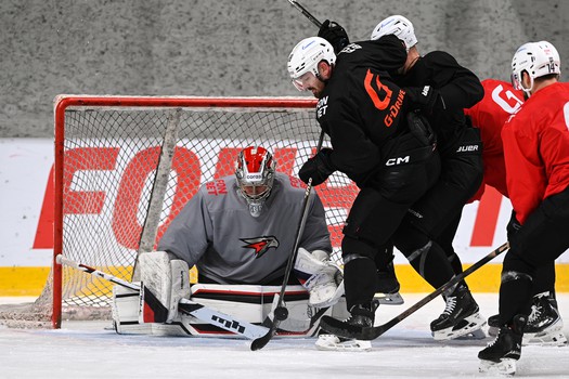 Раскатка «Авангарда» перед матчем в Челябинске
