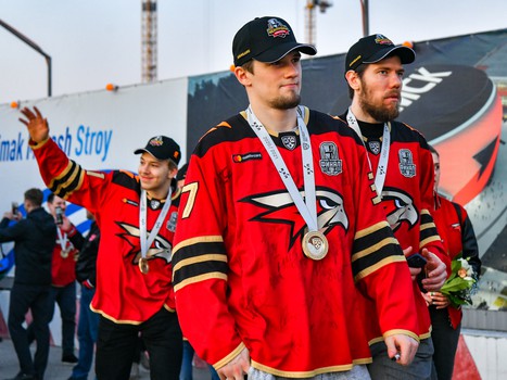 «Авангард» привёз Кубок Гагарина в Омск!