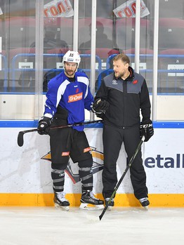 Раскатка "Авангарда" перед выездным матчем с "Металлургом" Мг