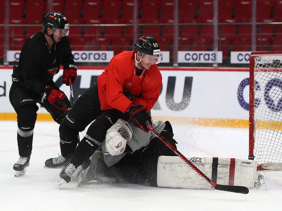 Раскатка «Авангарда» перед матчем против СКА