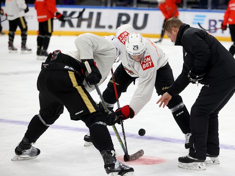 Раскатка «Авангарда» перед выездным матчем с московским «Динамо»