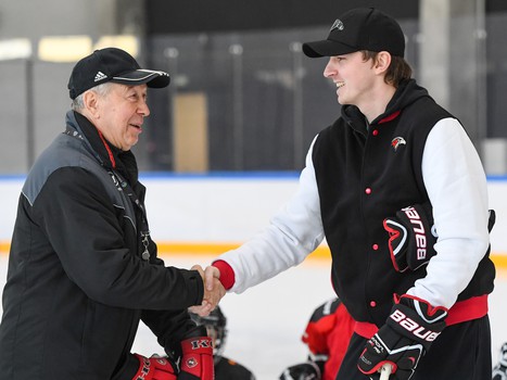 Мастер-класс Егора Мартынова для воспитанников Хоккейной Академии «Авангард» в Омске