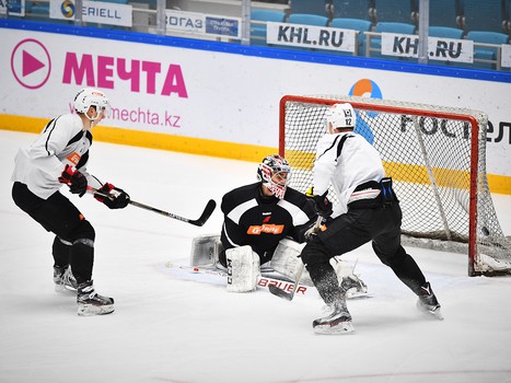 Раскатка "Авангарда" перед выездным матчем с "Барысом"