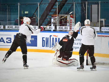 Раскатка "Авангарда" перед выездным матчем с "Северсталью"