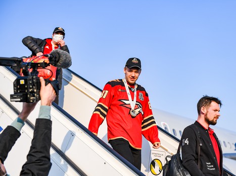 «Авангард» привёз Кубок Гагарина в Омск!