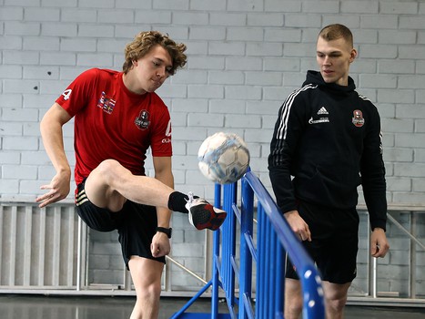 Тренировка «Авангарда» перед вторым матчем серии с «Ак Барсом»