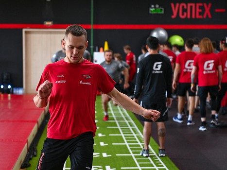 Глеб Трикозов и Михаил Гуляев тренируются с «Авангардом»