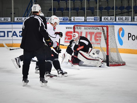 "Авангард" готовится к битве с амурскими "тиграми"