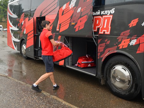 "Авангард" отправился на сбор в Чехию