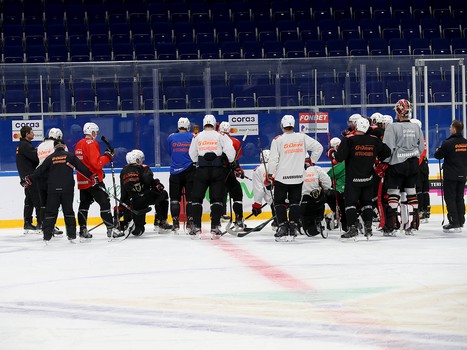 Тренировка «Авангарда» перед матчем в Уфе