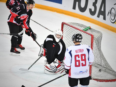 "Офисные Ястребы" - Правительство Омской области 9:2