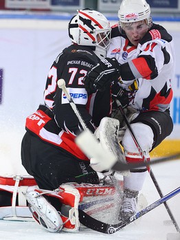 1/4 финала плей-офф МХЛ. Матч №3. "Омские Ястребы" - "Белые Медведи" 6:2