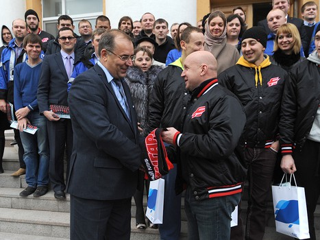 "Авангард" побывал с экскурсией на омском нефтезаводе