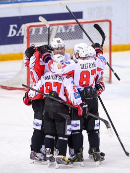 10.04.2015 "Авангард" - "Омские Ястребы" 5:4