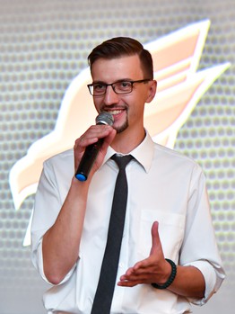 Благотворительный вечер для воспитанников хоккейной школы "Авангард"