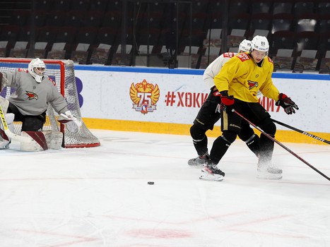 Тренировка «Авангарда» перед матчем в Магнитогорске