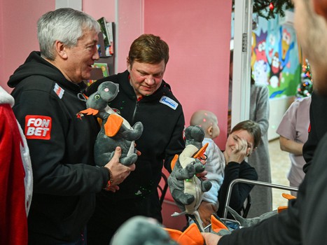 «Авангард» в гостях у детей из ОДКБ