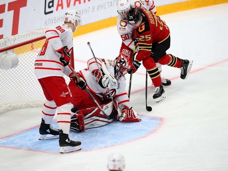 02.03.2021. 1/4 финала, 1 матч. «Авангард» - «Автомобилист» 3:0