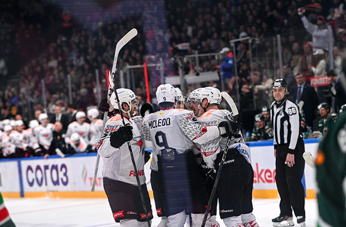 МОЖНО ГОВОРИТЬ СЛОВО ЯЙЦА? | Победная раздевалка «Авангарда» после матча с «Ак Барсом»