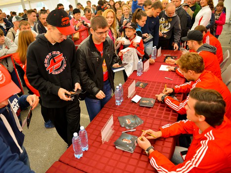 "Территория Авангарда". Часть 1. Площадь у "Арены Омск"