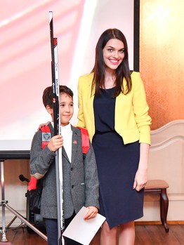 Благотворительный вечер для воспитанников хоккейной школы "Авангард"