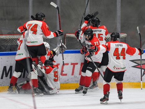 Полуфиналы и матчи за 5-8 места Первенства ЮХЛ в Омске