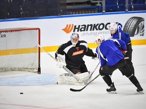 Раскатка "Авангарда" перед выездным матчем с "Локомотивом"