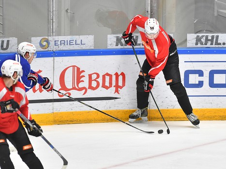 Раскатка "Авангарда" перед выездным матчем с "Барысом"