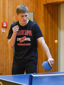 Новогодние игры "Авангарда": Фисенко vs Жукенов